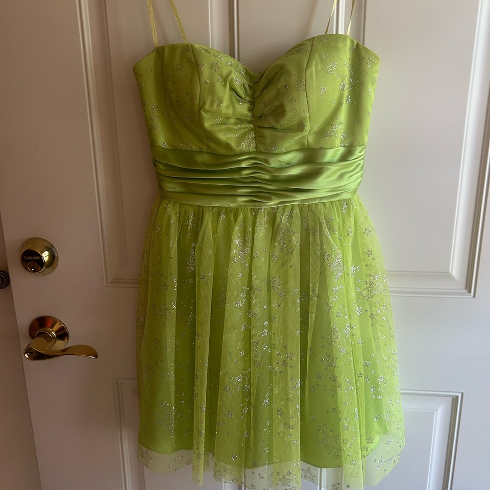NWOT green short formal/ prom dress